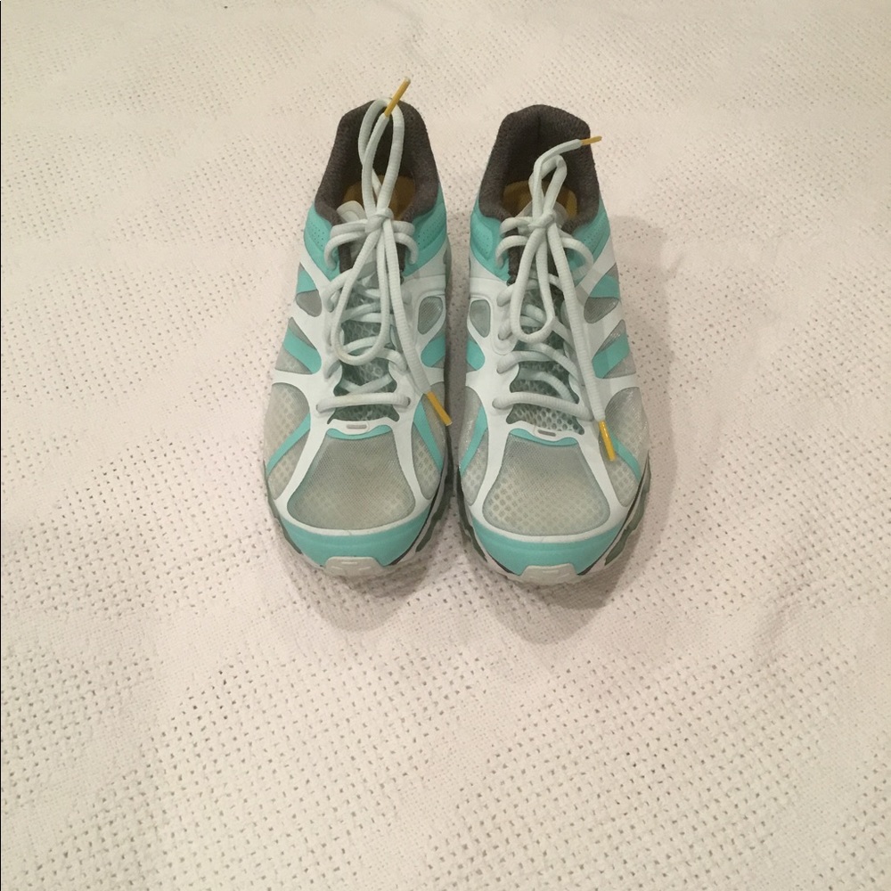 NIKE AIR MAX